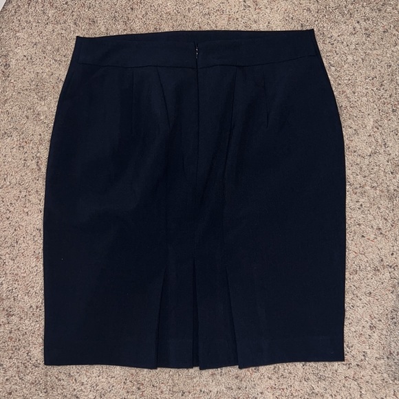 Ann Taylor Skirt Woman’s Pencil Style Knee Length Navy Blue NWT - Picture 2 of 3